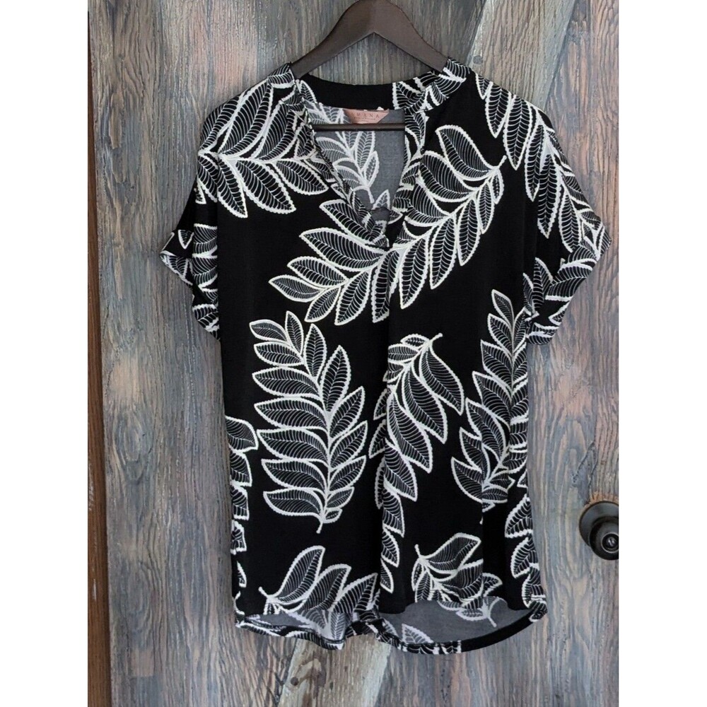 Amana Black Leaf-Print V-Neck Blouse - Lightweight Short Sleeve